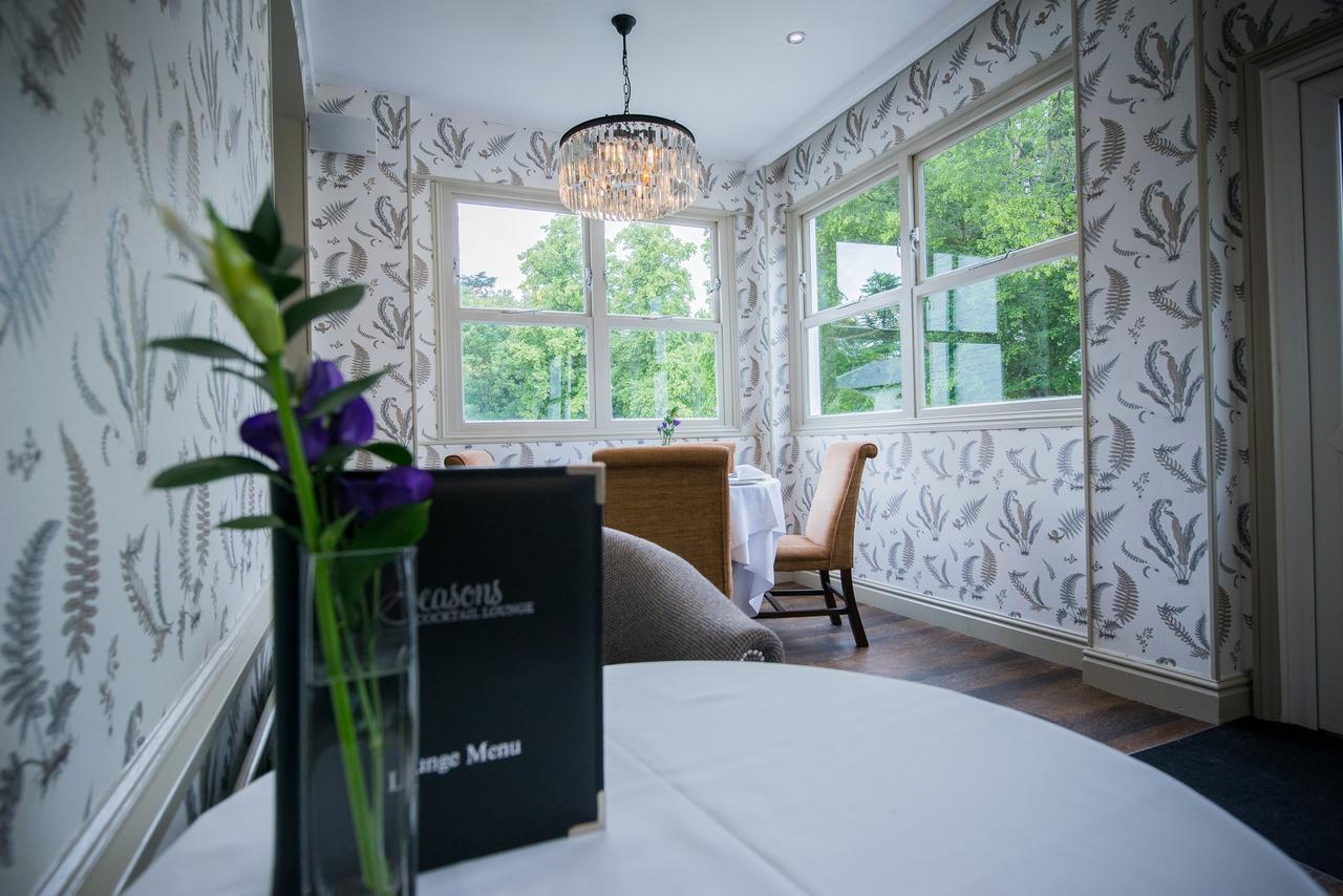 Worldhotels Distinctive Woughton House Hotel Milton Keynes Eksteriør billede