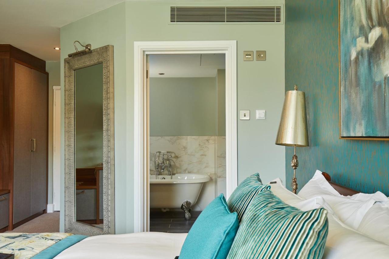Worldhotels Distinctive Woughton House Hotel Milton Keynes Eksteriør billede