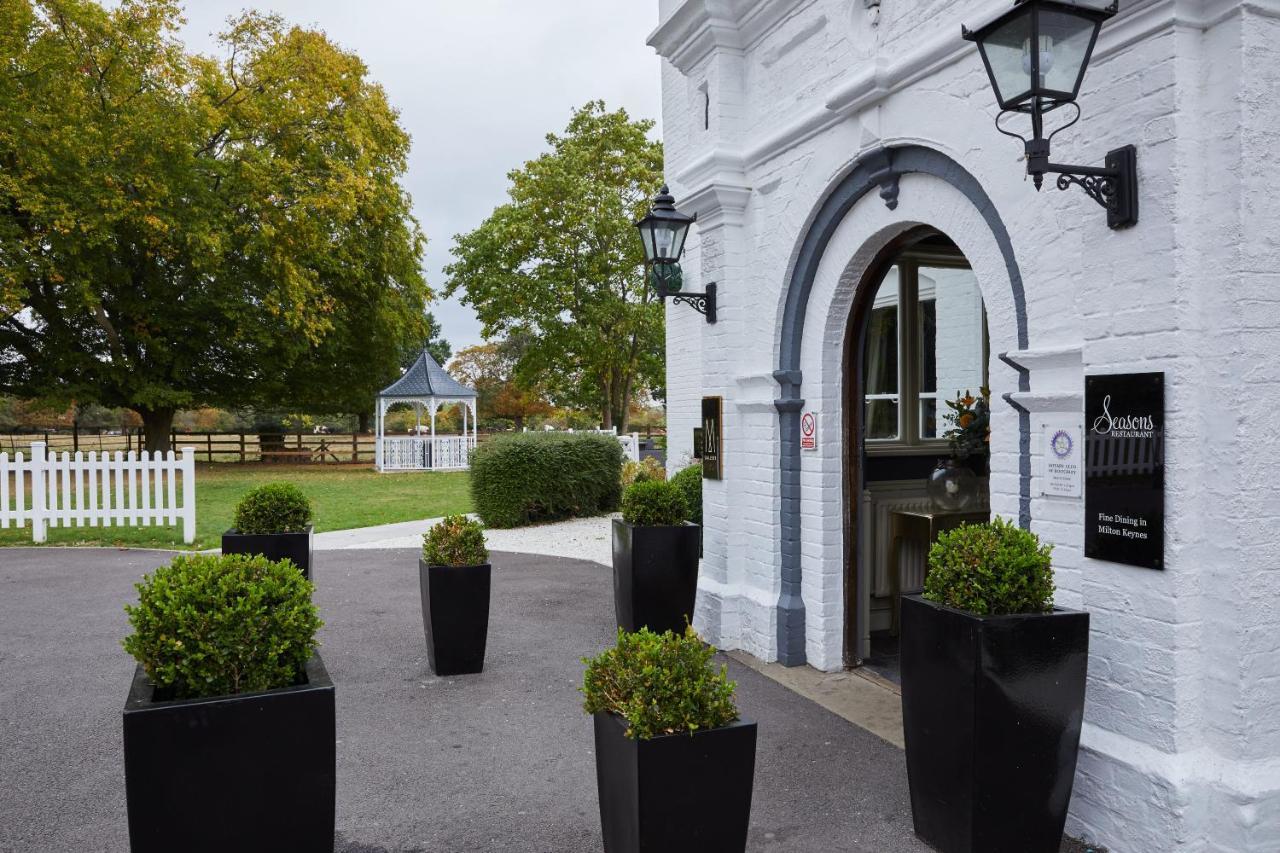 Worldhotels Distinctive Woughton House Hotel Milton Keynes Eksteriør billede