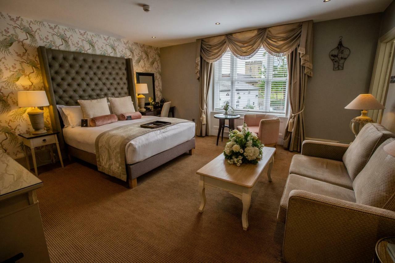 Worldhotels Distinctive Woughton House Hotel Milton Keynes Eksteriør billede