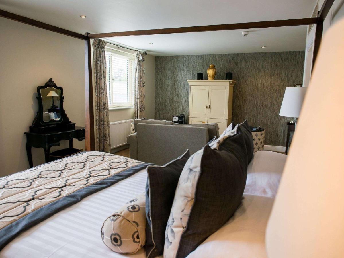 Worldhotels Distinctive Woughton House Hotel Milton Keynes Eksteriør billede