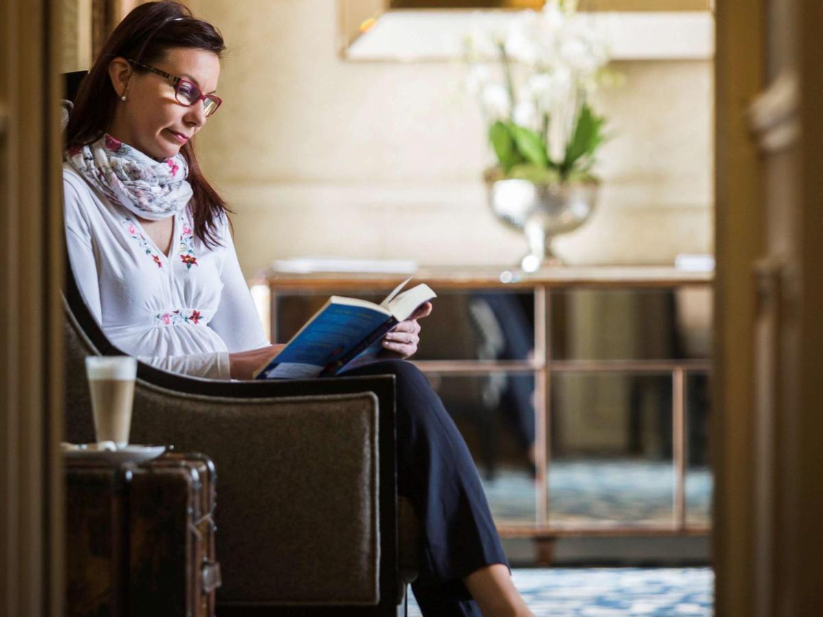 Worldhotels Distinctive Woughton House Hotel Milton Keynes Eksteriør billede