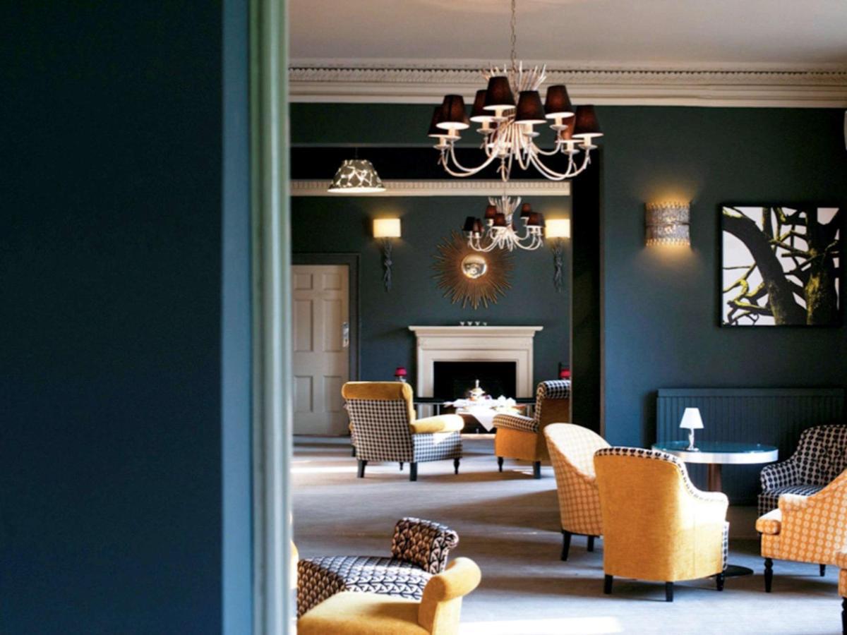 Worldhotels Distinctive Woughton House Hotel Milton Keynes Eksteriør billede